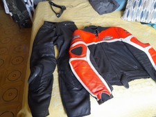 Pantaloni moto uomo usato  Collesalvetti
