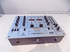 Behringer Pro Mixer DJX400 W pełni kontrolowany przez VCA Mikser DJ Sprzedawany jako CZĘŚCI ZAMIENNE / CZĘŚCI na sprzedaż  Wysyłka do Poland