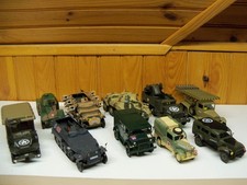 Lot véhicules militaires d'occasion  Châteauneuf-Val-de-Bargis