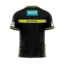 Abbigliamento sportivo uomo usato  Conselice