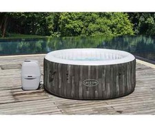 Lay spa bahamas for sale  RUNCORN