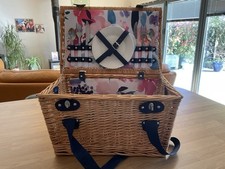 Picnic hamper set for sale  IPSWICH