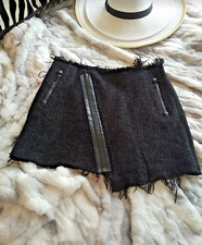 Dsquared2 black miniskirt d'occasion  Expédié en Belgium