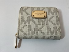Carteira Michael Kors pequena bifold jet set com zíper ao redor logotipo metálico comprar usado Carteira Michael Kors pequena bifold jet set com zíper ao redor logotipo metálico comprar usado  Enviando para Brazil