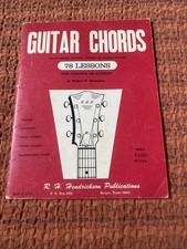 Acordes de guitarra para guitarras padrão, elétricas ou espanholas - 78 aulas, Hendrickson comprar usado  Enviando para Brazil