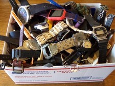 Bom lote de relógio de 9 libras não testado para peças, reparo, revenda ou desgaste - rw, usado comprar usado  Enviando para Brazil