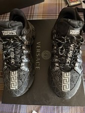 Scarpa versace trigreca usato  Calderara di Reno