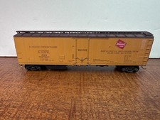 Escala HO 1620 Athearn Milwaukee Road refrigerador mecânico # 819 com acopladores Kadee comprar usado  Enviando para Brazil