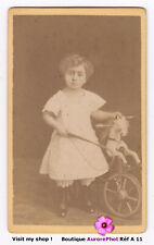 Fillette jouet tricycle d'occasion  Chaumont