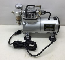 Mini compressor de ar Central Pneumatic #95630 com filtro e medidor comprar usado  Enviando para Brazil