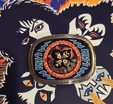 Raro Vintage 1977 KISS Rock & Roll Over Pacifica Fivela de Cinto Excelente NOS comprar usado Raro Vintage 1977 KISS Rock & Roll Over Pacifica Fivela de Cinto Excelente NOS comprar usado  Enviando para Brazil