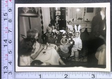 Fantasias infantis de festa de Halloween 1950 comida coelho bebidas foto instantânea comprar usado  Enviando para Brazil