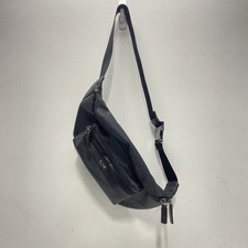 Bolsa de cinto MK monograma couro prata ferragens pacote com babá comprar usado Bolsa de cinto MK monograma couro prata ferragens pacote com babá comprar usado  Enviando para Brazil