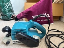 Makita 9403 240v for sale  PRESTON