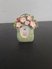 Usado, Moldura miniatura cesta de flores tecido 2x1,75" Two’s Company comprar usado  Enviando para Brazil