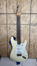 guitare fender stratocaster d'occasion guitare fender stratocaster d'occasion Expédié en Belgium