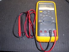 Multimetro fluke true usato  Spedire a Italy