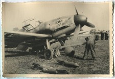 FOTO DE ARQUIVO DA SEGUNDA GUERRA MUNDIAL: AVIÃO DE COMBATE LUFTWAFFE MESSERSCHMITT BF 109 NO AERÓDROMO comprar usado  Enviando para Brazil