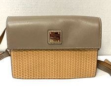 Usado, Bolsa tiracolo Dooney & Bourke Beacon aba leste/oeste comprar usado  Enviando para Brazil