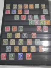 Lot 700 timbres d'occasion  Grièges