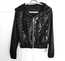 Blouson capuche guess d'occasion  Les Clayes-sous-Bois