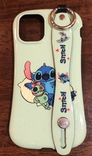 Capa telefone Stitch Lilo para iPhone 15 Pro Max verde pulseira suporte chaveiro comprar usado Capa telefone Stitch Lilo para iPhone 15 Pro Max verde pulseira suporte chaveiro comprar usado  Enviando para Brazil