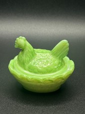 Usado, Antiga Westmoreland Mini Copo de Leite Jadeíta Galinha no Ninho Caixa de Bugigangas Frango comprar usado  Enviando para Brazil