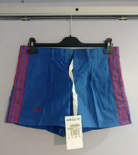 Short adidas vintage d'occasion  Lay-Saint-Christophe