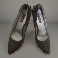Pumps schwarz metallverzierung gebraucht kaufen  Leipzig