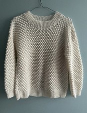 Używany, Handmade Openwork Wool Sweater – Unique and Cozy na sprzedaż Używany, Handmade Openwork Wool Sweater – Unique and Cozy na sprzedaż  PL