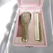 Ancienne brosse peigne d'occasion  Vif