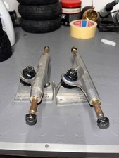 3set trucks skateboard usato  Orsago