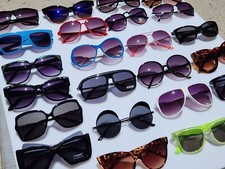 Pack wholesale sunglasses for sale  Cerritos
