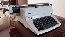 Macchina per scrivere usato Macchina per scrivere usato  Mola di Bari