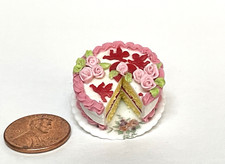 JANET UYETAKE CASA DE BONECAS MINIATURA BOLO DOS NAMORADOS EM PRATO DECORADO comprar usado  Enviando para Brazil