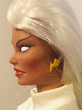 Usado, Boneca 1996 TOY BIS MARVEL LEGENDS X-MEN STORM 11”. comprar usado Usado, Boneca 1996 TOY BIS MARVEL LEGENDS X-MEN STORM 11”. comprar usado  Enviando para Brazil