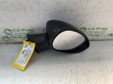 Specchietto retrovisore destro usato Specchietto retrovisore destro usato  Italia