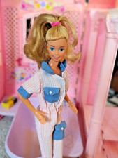 Macacão rosa Sindy Barbie anos 1970 sem boneca roupa de pano de queijo (BSC1067 comprar usado Macacão rosa Sindy Barbie anos 1970 sem boneca roupa de pano de queijo (BSC1067 comprar usado  Enviando para Brazil