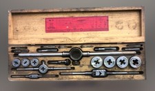 CONJUNTO DE PLACA DE PARAFUSO LITTLE GIGANTES #9 duas peças - com estojo GREENFIELD Tap & Die comprar usado  Enviando para Brazil