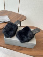 Balenciaga women fur d'occasion  Expédié en Belgium