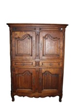 Elegante stipo francese usato Elegante stipo francese usato  Barletta