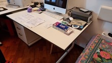 Tavolo design rialzabile usato  Milano