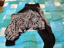 Pantaloni harem bianco usato  Vittoria