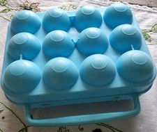 Boite oeufs plastique d'occasion  Mont-près-Chambord