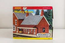 Hornby skaledale waiting for sale  COVENTRY