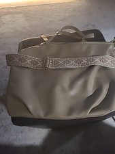 Traumhafte handtasche geräumi gebraucht kaufen Traumhafte handtasche geräumi gebraucht kaufen  Berlin