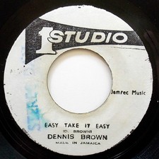 DENNIS BROWN Easy Take It Easy 7" Reggae Single JA Studio One 45rpm comprar usado  Enviando para Brazil