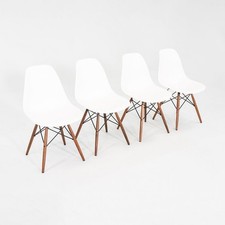 Cadeira lateral de jantar 2021 Herman Miller Eames DSW branca com base de nogueira 12x disponível comprar usado  Enviando para Brazil