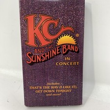 KC And The Sunshine Band In Concert VHS Tape (1991, Rhino Home Video) Rare comprar usado KC And The Sunshine Band In Concert VHS Tape (1991, Rhino Home Video) Rare comprar usado  Enviando para Brazil