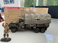 Caminhão de carga KING & COUNTRY D DAY DD007 GMC e policial militar danificado DD07 comprar usado  Enviando para Brazil